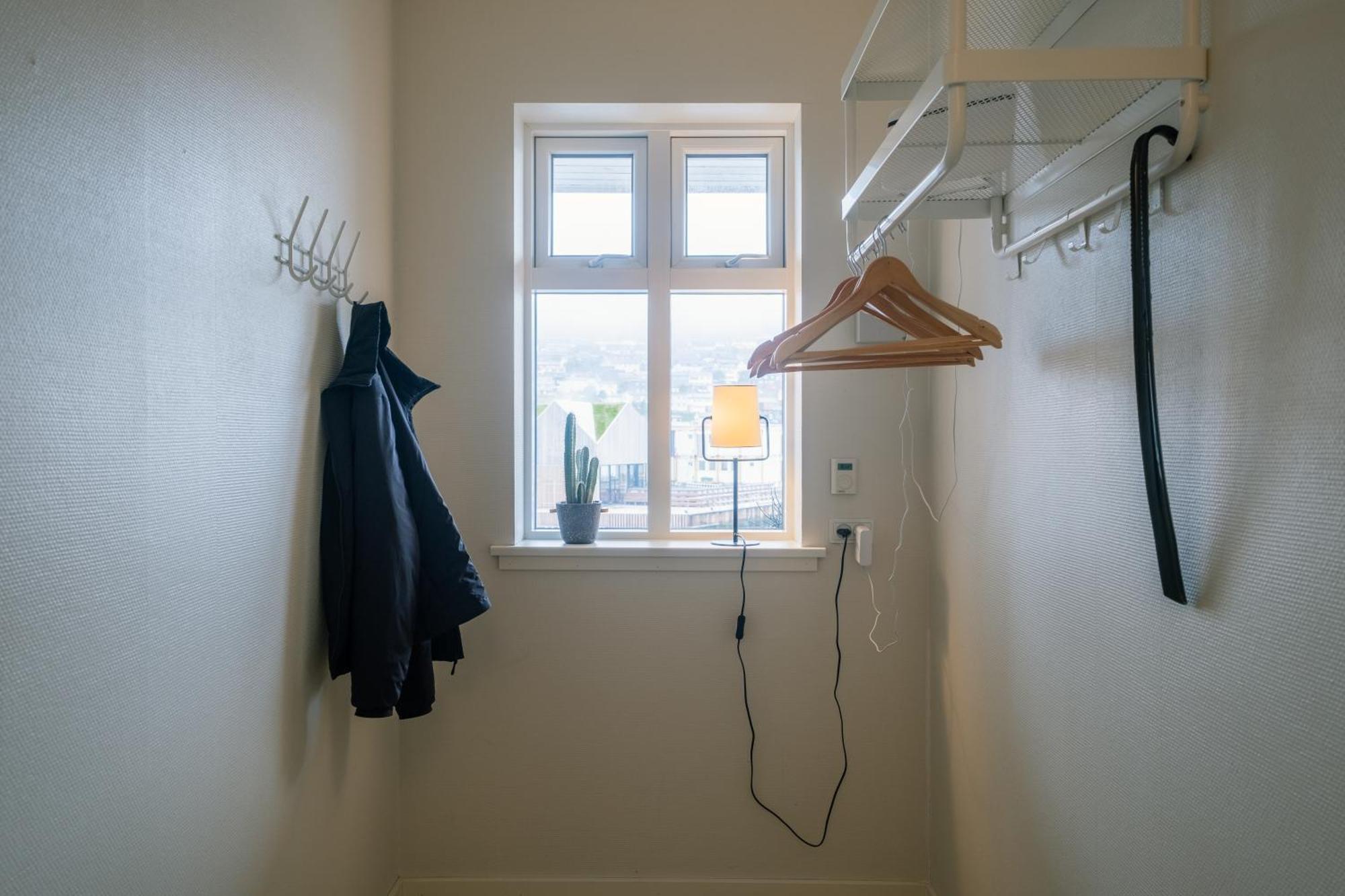 Spacious City Center Home By The Sea Klaksvík Exterior photo